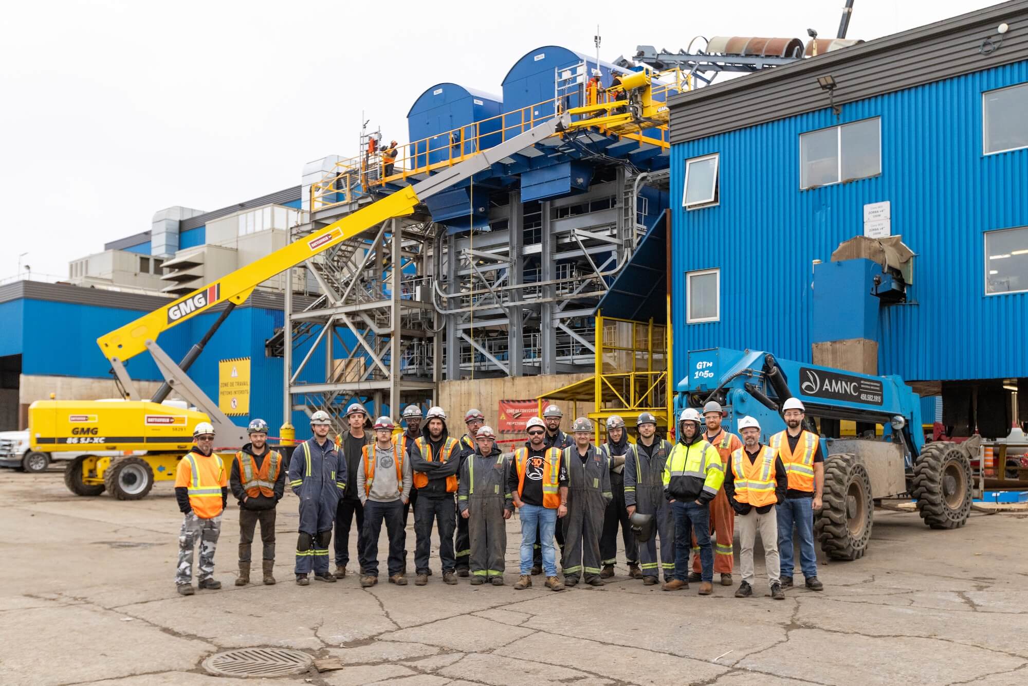 Many of the AMNC mechanics and operators who delivered the project.